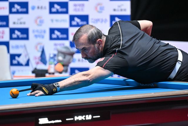 세미 사이그너(웰컴저축은행)가 PBA 월드챔피언십 조별리그 B조에서 2승을 거두며 16강 진출을 확정했다.&nbsp; 사진=PBA 제공