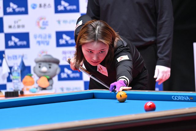 강지은은 이번 시즌에 시즌 상금랭킹 17위로 월드챔피언십 출전권을 따냈다.