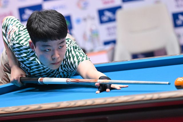 'PBA 최연소 챔프' 김영원이 조별 예선전에서 3승을 거두고 조 1위로 16강 진출을 결정지었다. 사진=PBA 제공