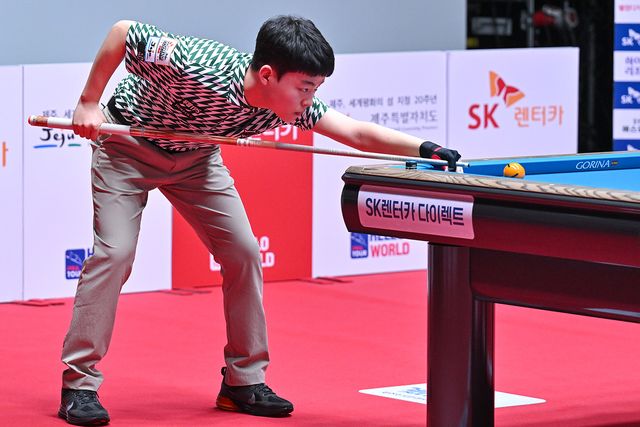 1, 3세트를 응우옌프엉린에게 빼앗긴 김영원은 2, 4세트를 만회하며 5세트까지 승부를 연장했다.