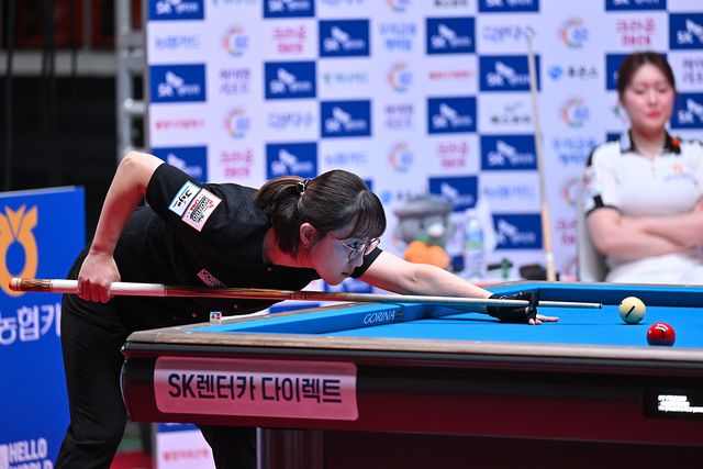 지난 시즌 월드챔피언십 조별리그에서 김가영을 꺾고 16강에 오른 장혜리는 이번 시즌에서도 김보미와 최혜미를 꺾고 2승1패를 기록하며 조 2위로 2년 연속 월드챔피언십 본선 진출에 성공했다.