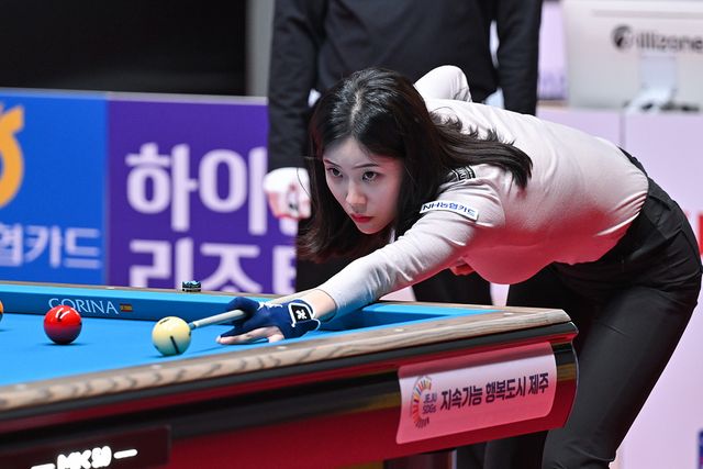 정수빈은 스롱 피아비이와 한 조에서 3승을 거두고 본선 16강에 올랐다.