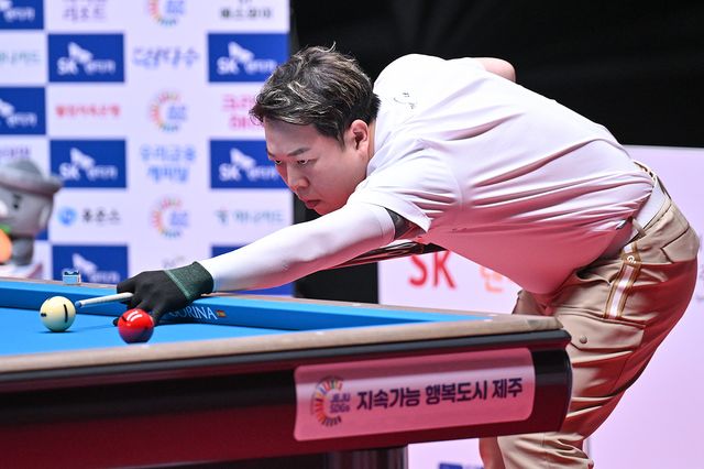 김영원과 16강전 대결을 벌이는 강동궁