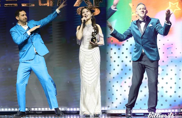 프로당구 별들의 축제 'PBA 골든큐 어워즈 2025'가 19일 오후 4시 30분에 서울 그랜드워커힐 비스타홀에서 개최된다. 지난해 3월 19일 열렸던 'PBA 골든큐 시상식 2024'에 참석한 다비드 마르티네스, 김가영, 에디 레펀스(왼쪽부터).&nbsp; 빌리어즈앤스포츠 DB