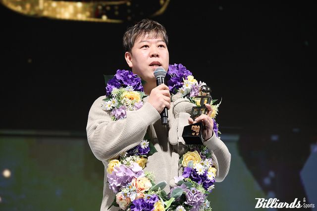 강동궁(SK렌터카)이 'PBA 골든큐 어워즈 2025'에서 최고상인 대상을 받았다. 사진은 대상 수상 소감을 발표하는 강동궁.&nbsp; 사진=이용휘 기자