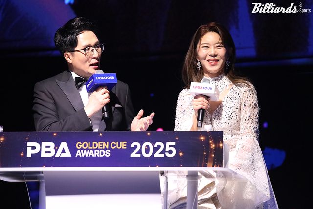 김가영은 이날 박찬 아나운서와 함께 사회를 맡아 시상식을 진행하며 1인 다역을 소화했다.&nbsp;