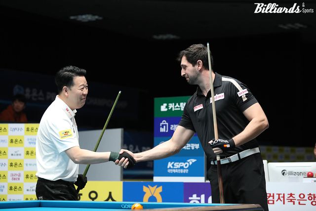 5차 투어 '휴온스 PBA 챔피언십' 결승에서 맞붙은 강동궁과 마르티네스.&nbsp;