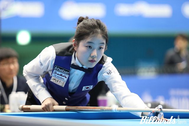 허채원이 결승에서 일본의 미야시타 아야카를 꺾고 새로운 아시아 3쿠션 여왕으로 등극했다. 사진=양구/이용휘 기자