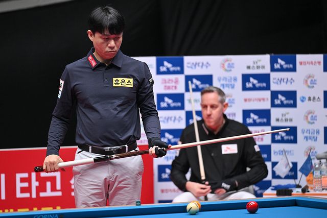 중요한 첫 경기서 패한 최성원은 남은 두 경기서 다비드 마르티네스(크라운해태)와 박기호를 모두 이겨야 하는 부담을 안게 됐다.