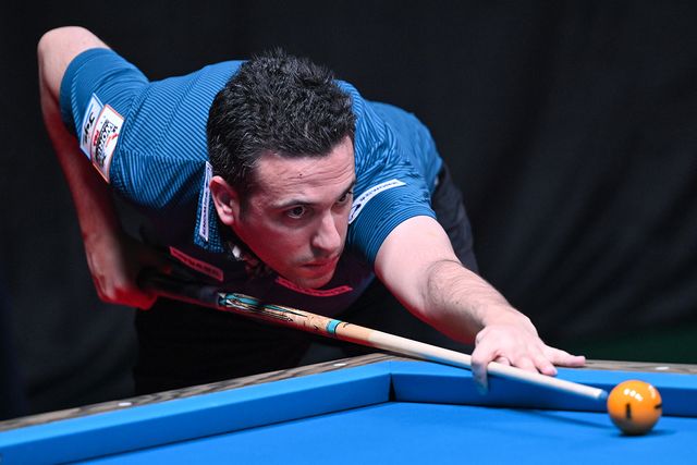 다비드 사파타(우리금융캐피탈)가 첫 경기에서 베트남의 응우옌꾸옥응우옌(하나카드)에게 세트스코어 2-3으로 패하며 죽음의 조 통과에 비상이 걸렸다.