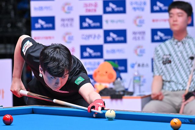 김영원과 월드챔피언십 첫 대결을 벌인 신정주.