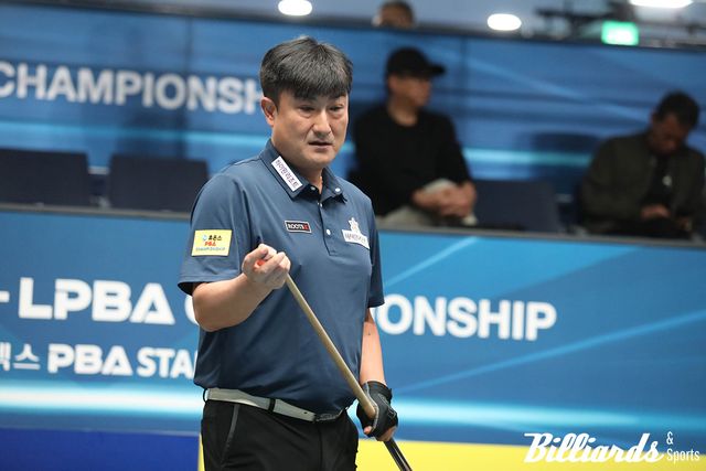 김재근보다 이틀 먼저 부친상을 당한 이충복(하이원리조트)도 슬픔을 뒤로 하고 월드 챔피언십 무대에 데뷔한다.