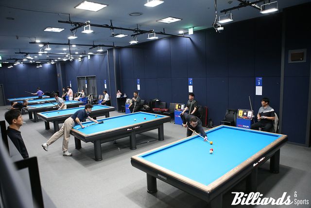 '2025-26시즌 PBA 트라이아웃'에 참가한 프로 당구선수 지망생들.&nbsp;