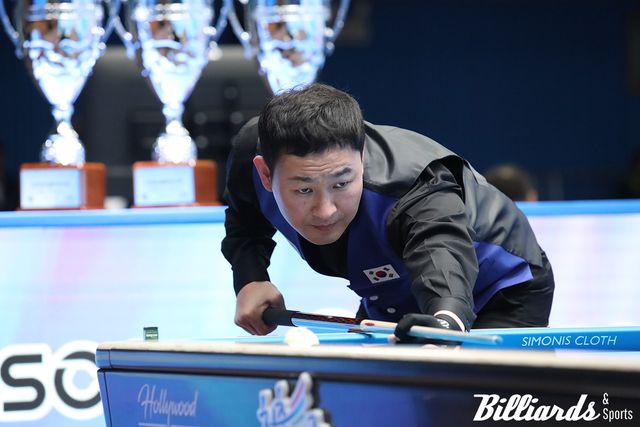 앞서 열린 '국토정중앙배 전국당구대회'에서 3쿠션 개인전 우승을 차지한 최완영은 '아시아캐롬선수권' 1쿠션에 도전했으나 8강에서 탈락했다.