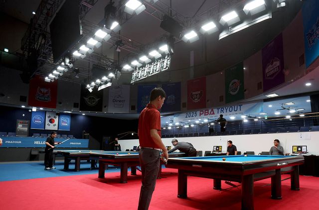 27일 열린 PBA 트라이아웃에서 경쟁하고 있는 선수들.