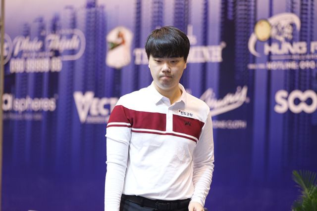 김행직(전남-진도군청)은 지난 2023년 라스베이거스 당구월드컵에서 준우승한 이후 두 시즌 만에 준결승 진출에 도전했으나, 아쉽게 져 8강으로 대회를 마감했다.