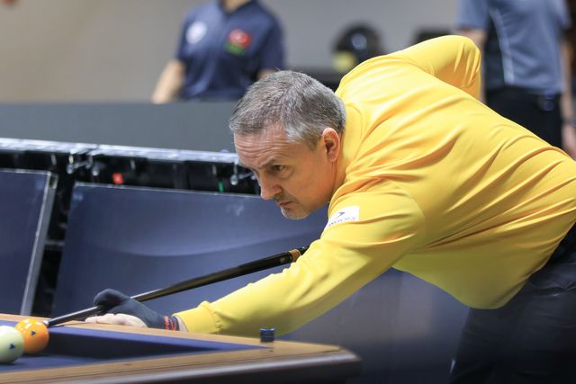 쿠드롱은 지난 5월 열린 '호찌민 3쿠션 당구월드컵' 최종예선 마지막 경기 도중에 기권하는 사상 초유의 사태를 벌였다.