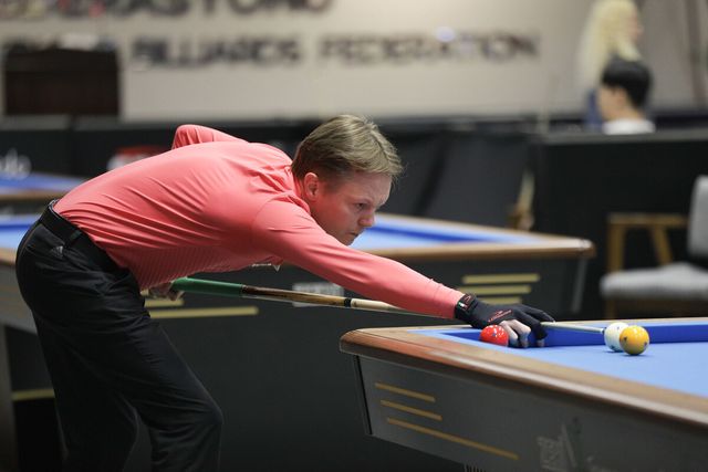 김행직과 8강에서 맞붙는 글렌 호프만(네덜란드).