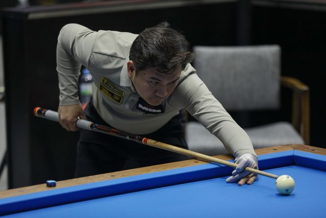 김행직과 16강전에서 만난 쩐타인룩(베트남)은 이날 E조 2위로 16강에 진출했다.