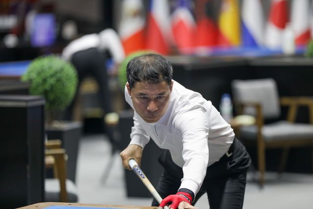 '디펜딩 챔피언' 허정한(경남)은 16강전에서 쩐뀌엣찌엔(베트남)에게 패했다.