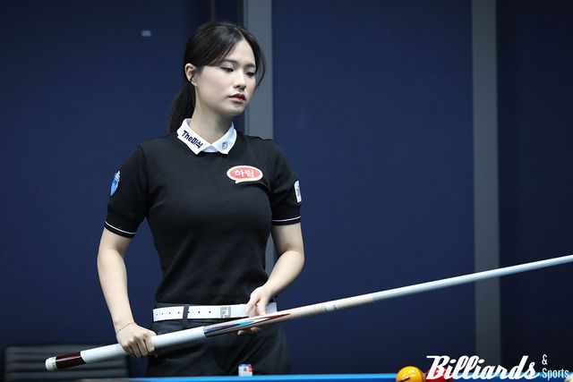 박정현은 전날 박지원의 불참으로 부전승으로 PQ에 오르며 데뷔전을 하루 연기했다.