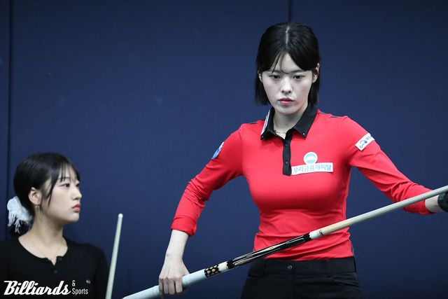 힘겹게 32강을 밟은 서한솔은 한지은과 16강행을 다툰다.