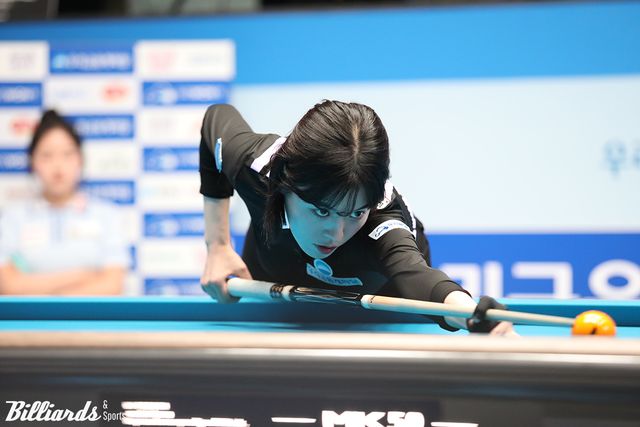 서한솔은 16강전에서 김가영(하나카드)과 대결해 8강 진출에 도전한다.