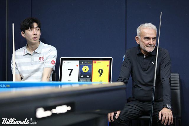 64강에서 대결한 한지승(왼쪽)과 윅셀.