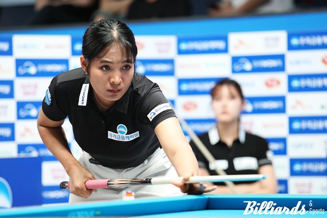 스롱은 먼저 두 세트를 따냈으나 연이어 세 세트를 빼앗기며 결국 16강에서 탈락했다.