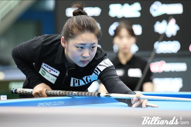 김소원과 결승전 대결 중인 김하은.