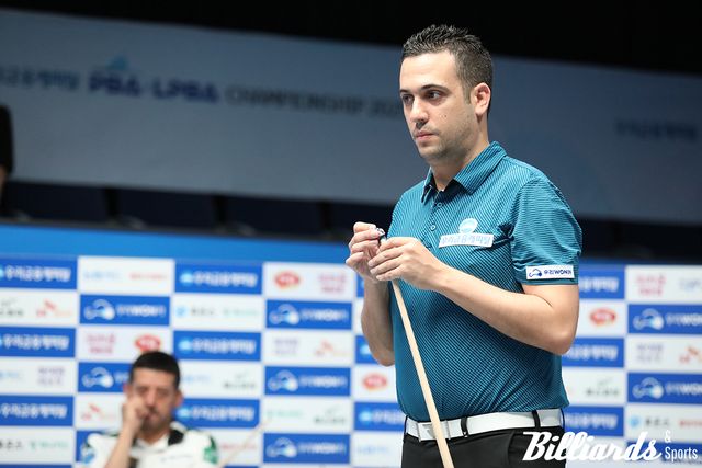 하나카드의 무라트 나지 초클루와 준결승에서 맞붙은 우리금융캐피탈의 다비드 사파타.