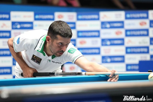 개막전을 우승한 무라.트 나지 초클루(하나카드).