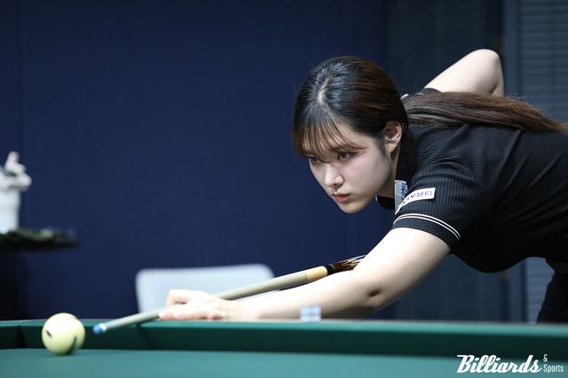 권발해(에스와이)는 응우옌호앙옌니(하림)에게 져 64강에서 짐을 쌌다.