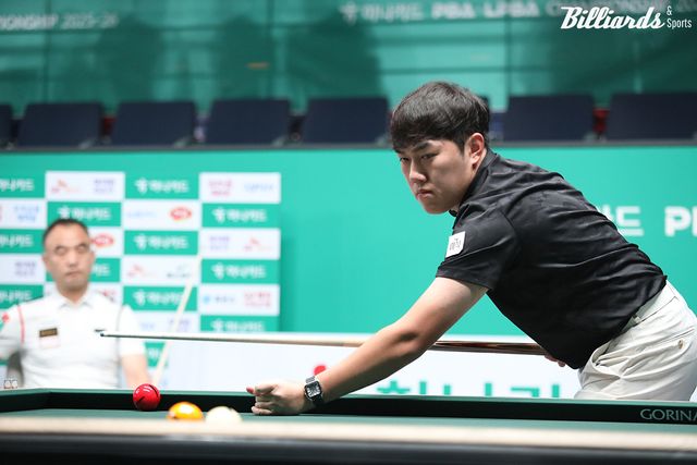 김준태는 1세트를 15:14로 승리한 뒤 3세트까지 2-1로 앞서다가 4세트를 패하면서 승부치기 악몽이 되살아나는 듯했다.