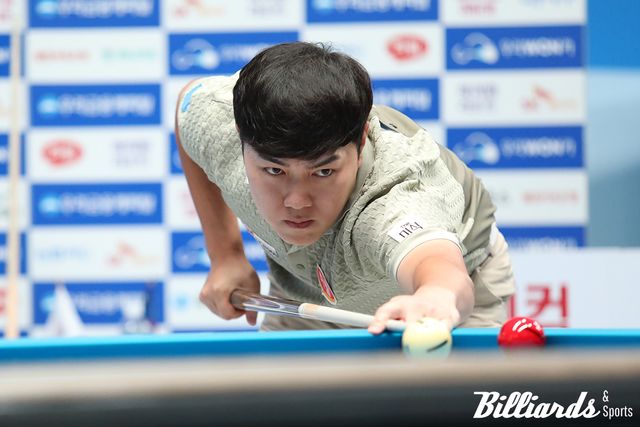 프로당구 2차 투어 '하나카드 PBA 챔피언십' 128강 첫 경기에서 이승진과 대결하는 김준태.&nbsp;