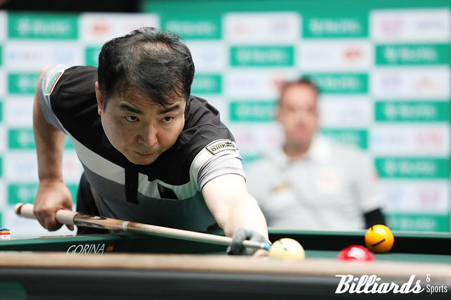 다니엘 산체스를 세트스코어 2-0으로 압박한 이영민.