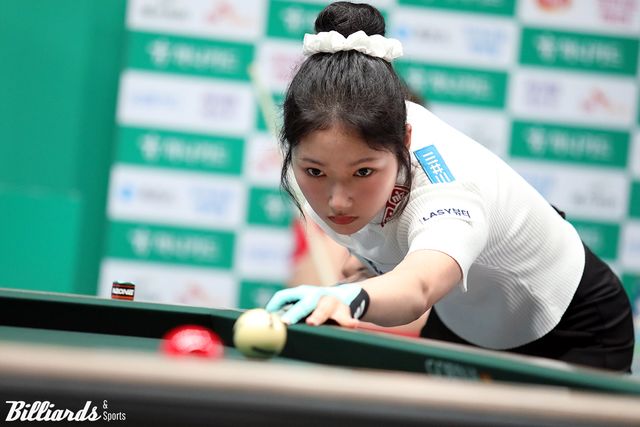 한지은은 개막전에 이어 2차 투어도 32강에서 패해 두 대회 연속으로 16강 진출에 실패했다.