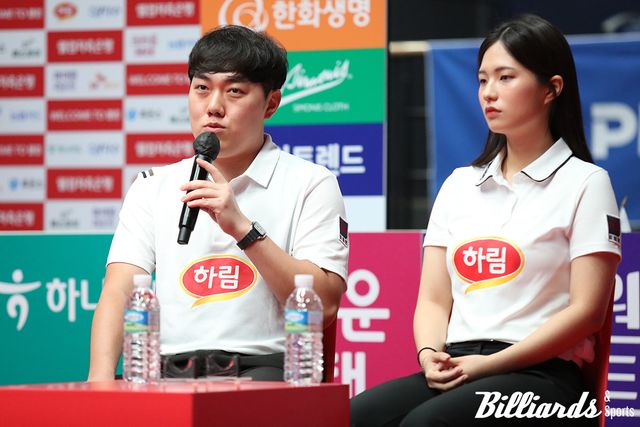 질문에 답하고 있는 신생팀 하림의 김준태