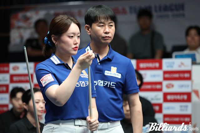 김현우-김보미(NH농협카드)는 최성원-차유람과의 대결에서 7:7 팽팽한 접전을 벌인 끝에 9:8의 1점 차 신승을 거두고 세트스코어 2-2 동점을 만들었다.