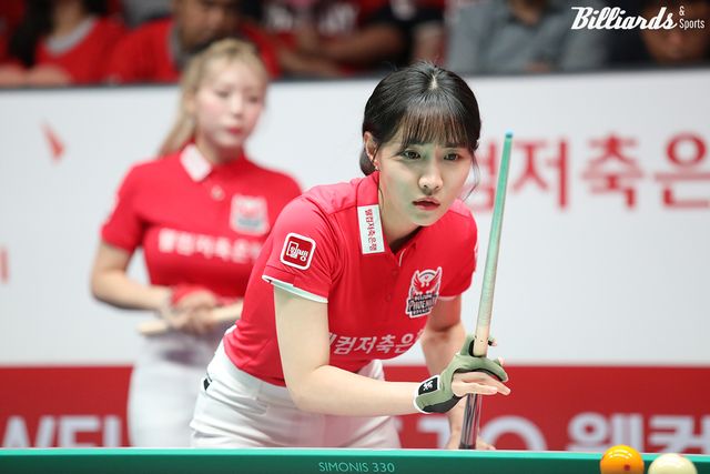 2세트 여자복식에서 뱅크 샷 두 방 등 혼자 6점을 치며 활약한 웰컴저축은행 최혜미.&nbsp;