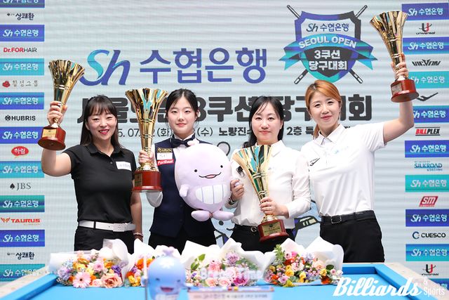 시상식에 선 입상자들. 왼쪽부터 공동3위 이희경, 우승 허채원, 준우승 김지원, 공동3위 강미경.&nbsp;