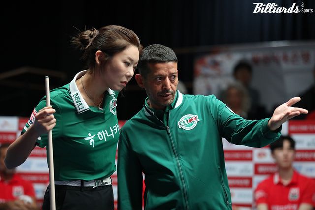 전날 경기에서 김가영은 4세트 혼합복식에 무라트 나지 초클루(튀르키예)와 출전해 승리를 거뒀다.&nbsp;