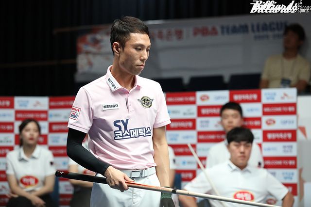 웰컴저축은행에서 트레이드된 최원준1은 이틀 연속 3세트에서 승리를 거뒀다.