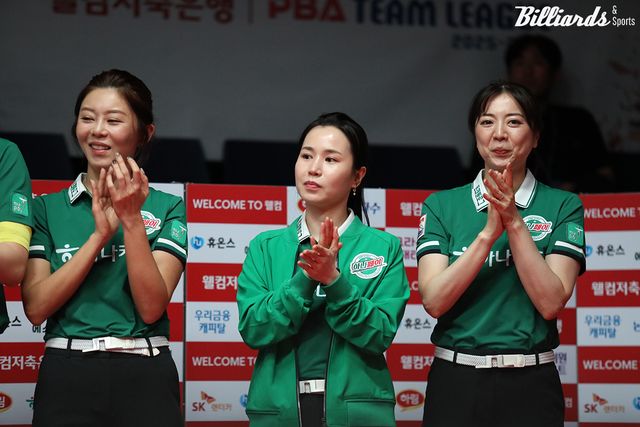 하나카드의 여자 선수 김가영, 김진아, 사카이 아야코(일본).