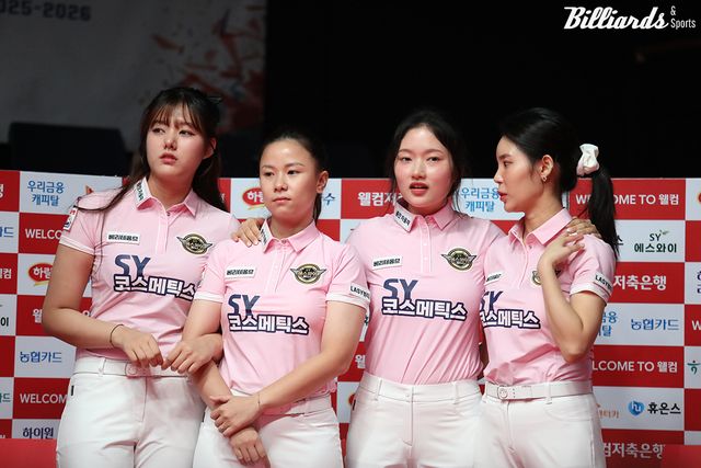 에스와이의 여자 선수 4인방. 왼쪽부터 권발해, 응우옌호앙옌니, 한지은, 이우경.