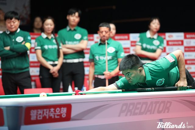 5세트에서 승부에 쐐기를 박은 하나카드 응우옌꾸옥응우옌(베트남).