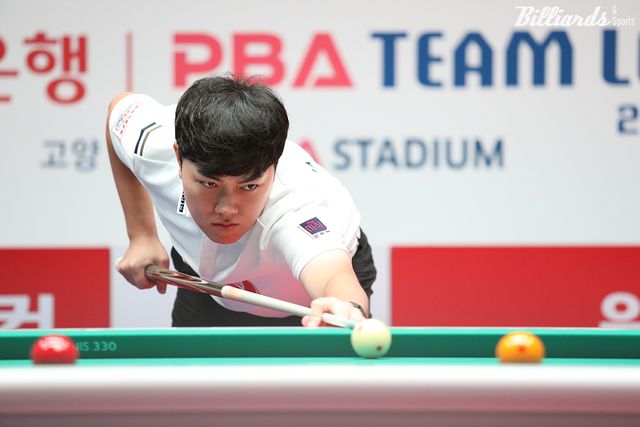 3세트 남자단식에서 승리한 하림 리더 김준태.