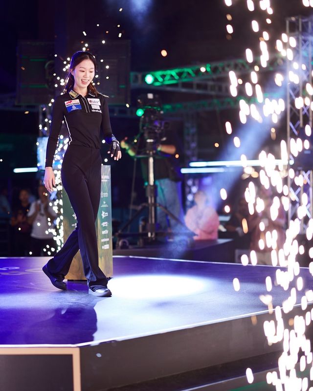 서서아가 경기장에 입장하고 있다.&nbsp;