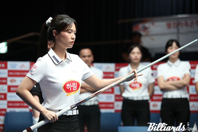 박정현(하림)은 2세트 여자복식에서 2전 2승을 차지했다.