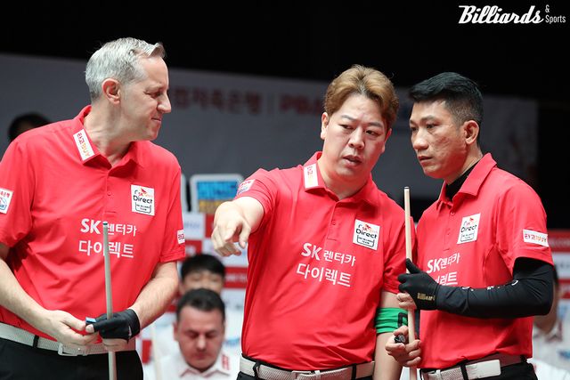 SK렌터카의 벤치타임아웃. 왼쪽부터 에디 레펀스 강동궁 응오딘나이.